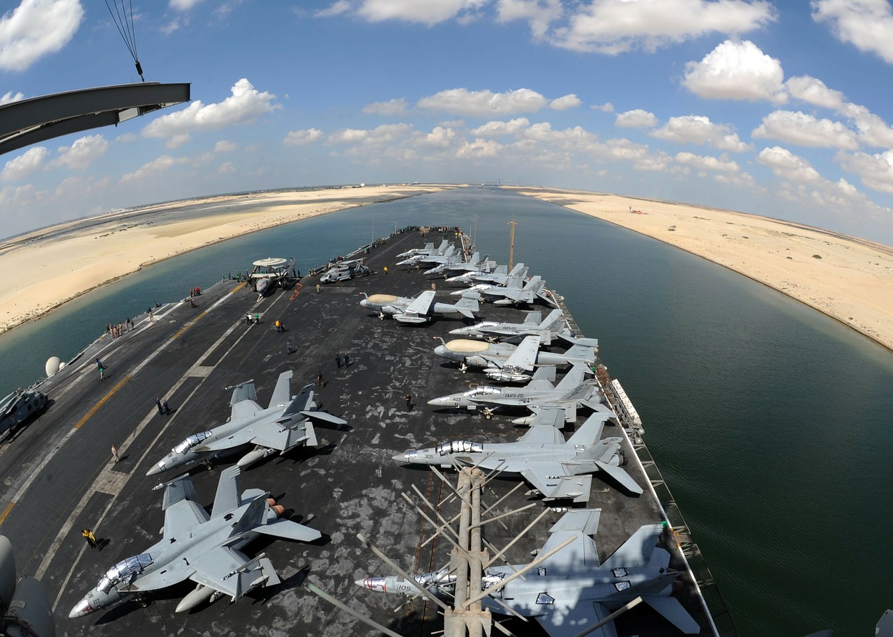 Suez canal,water,shoreline,aircraft carrier,ship - free image from needpix.com