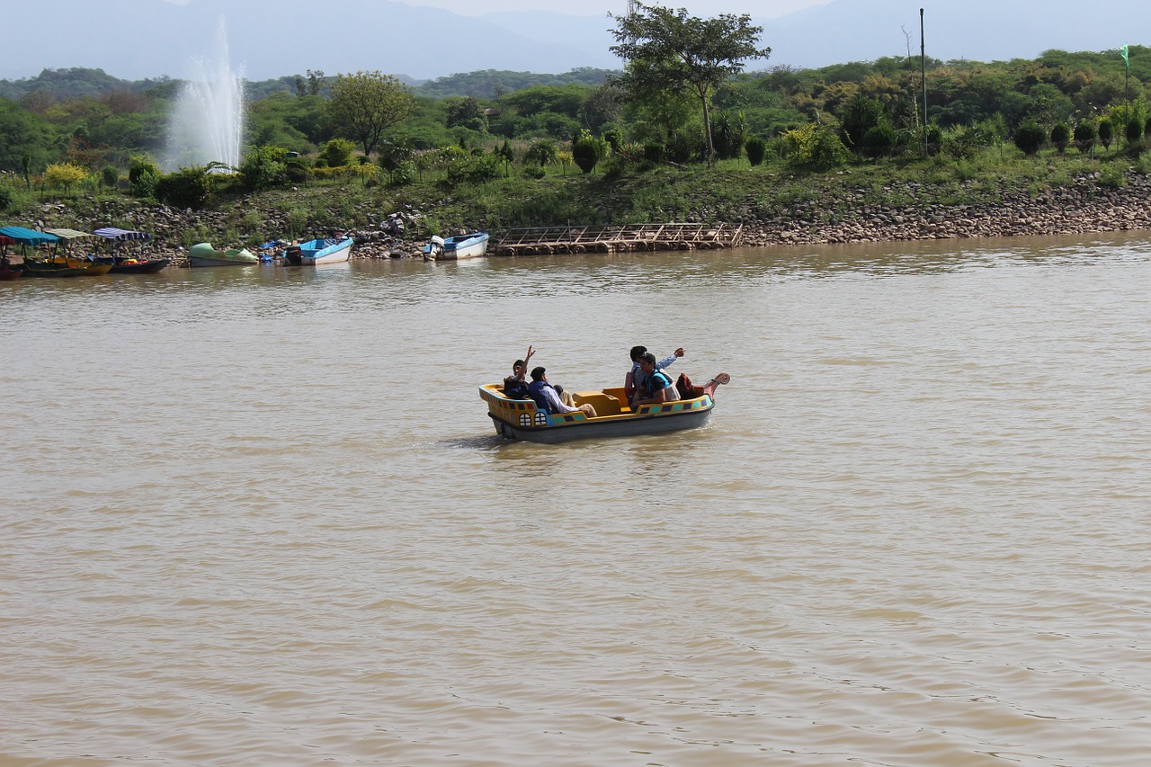 sukhna lake chandigarh boat free photo
