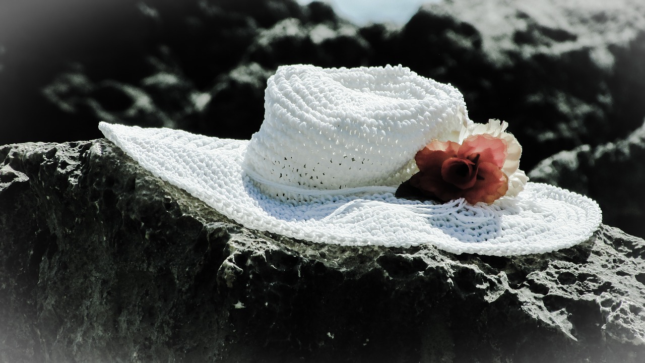 summer hat rock free photo