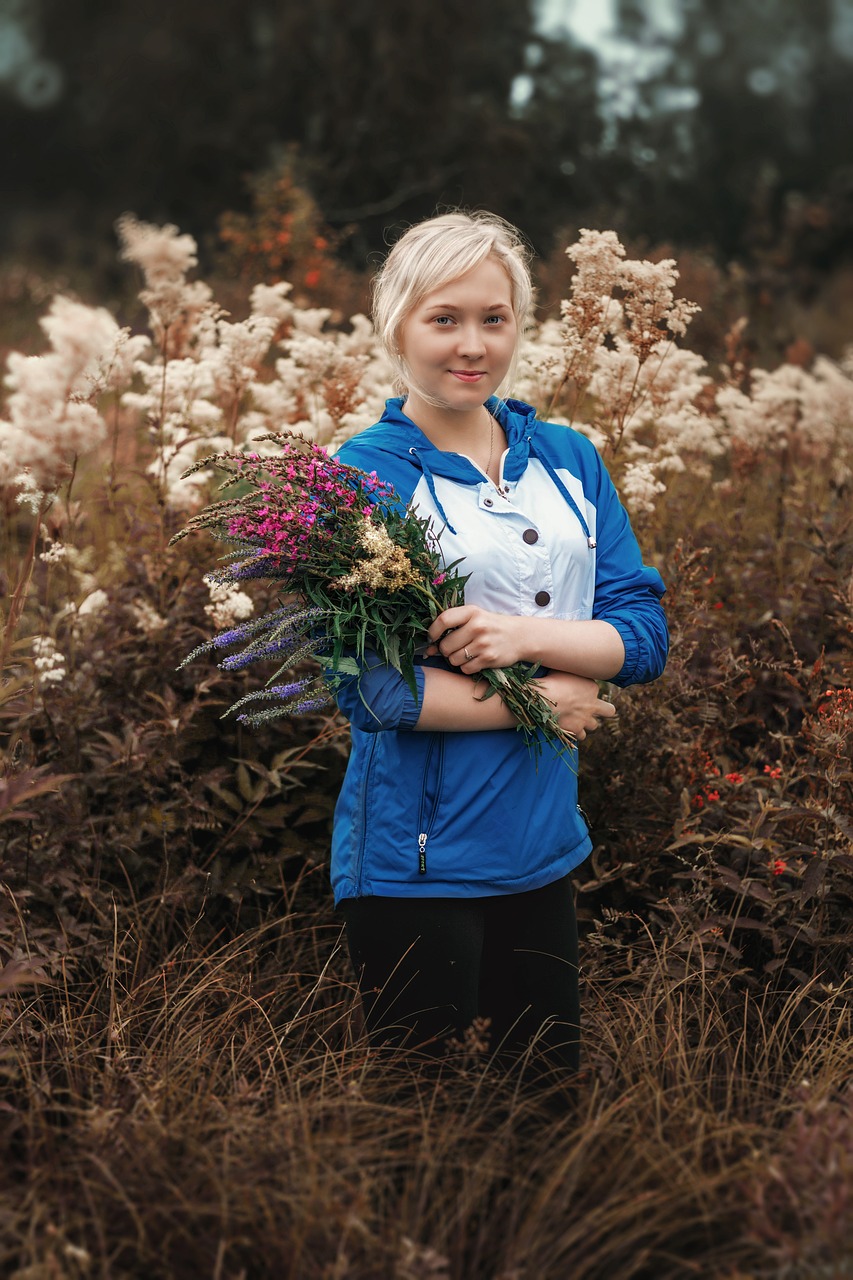 summer girl bouquet free photo