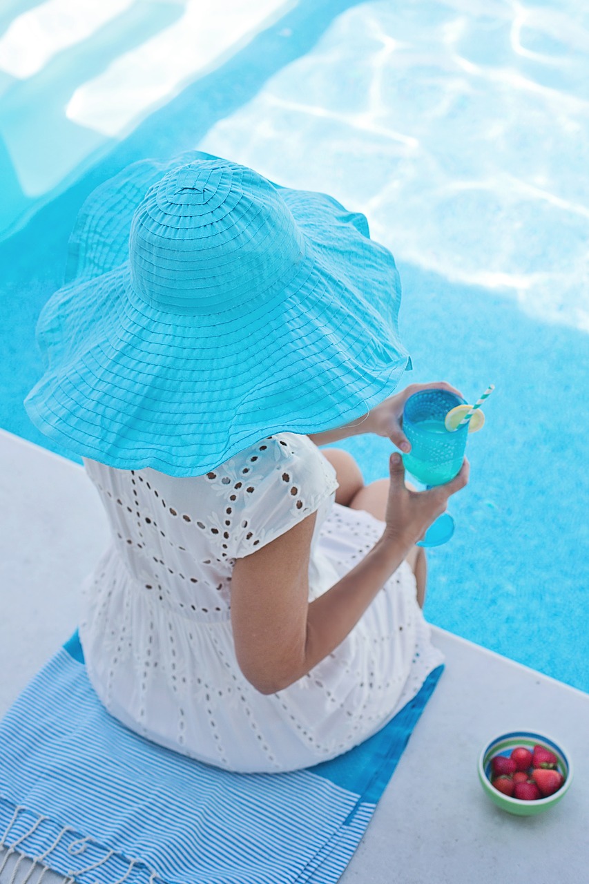 summer  pool  hat free photo