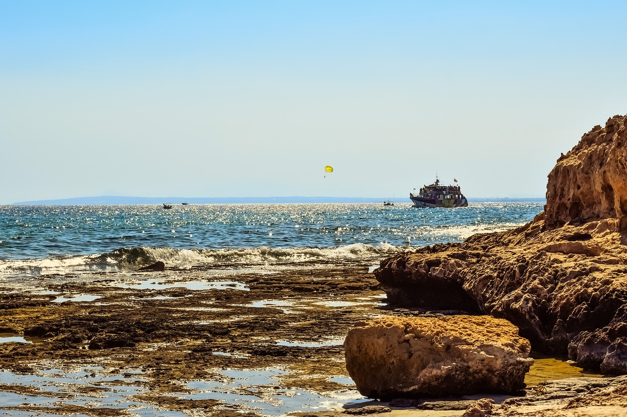 summertime scenery boat free photo