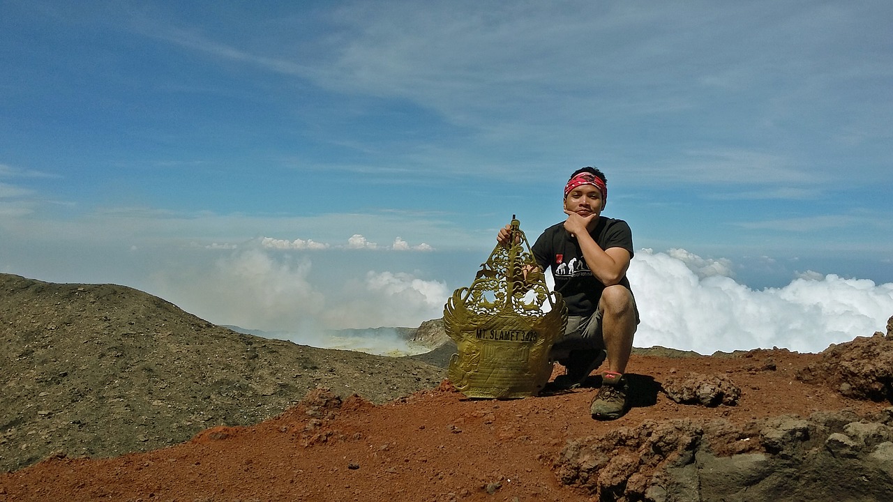 summit mountain slamet free photo