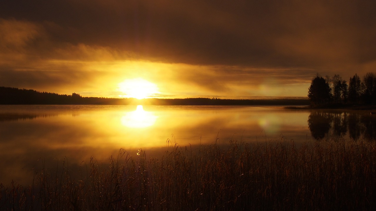 sun sunrise lake free photo