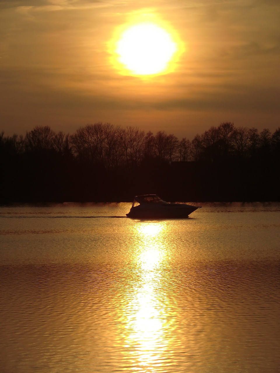 sun boot lake free photo