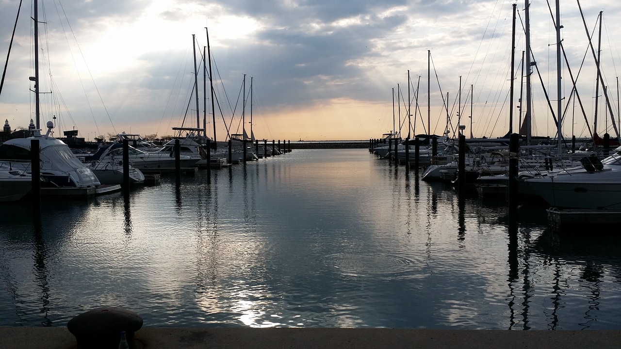 sun rise boats harbor free photo