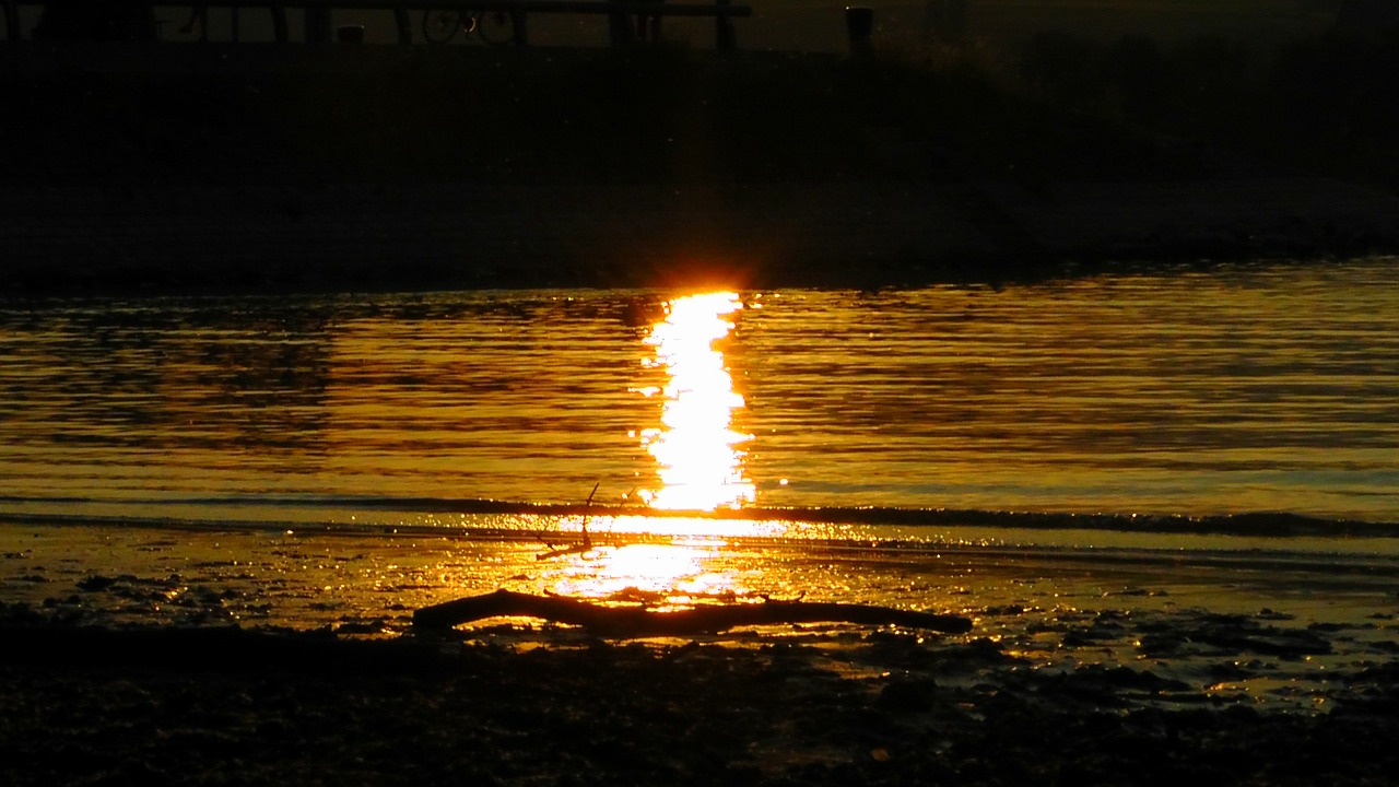 sunbeam sunset ray of light free photo