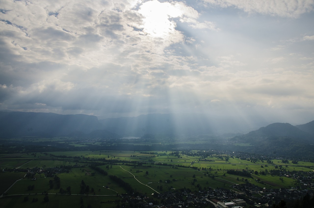 sunbeams sky clouds free photo