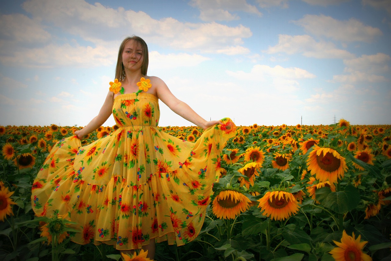 sunflower girl dress free photo