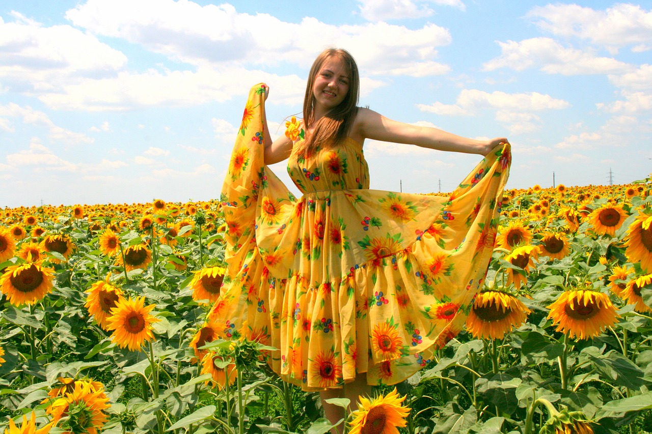 sunflower girl dress free photo