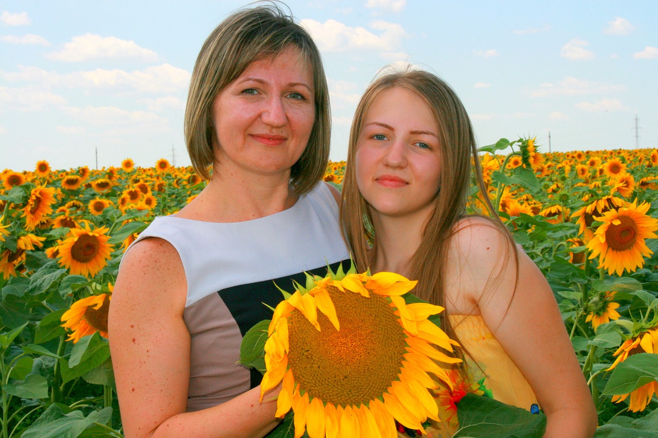 sunflower mom daughter free photo