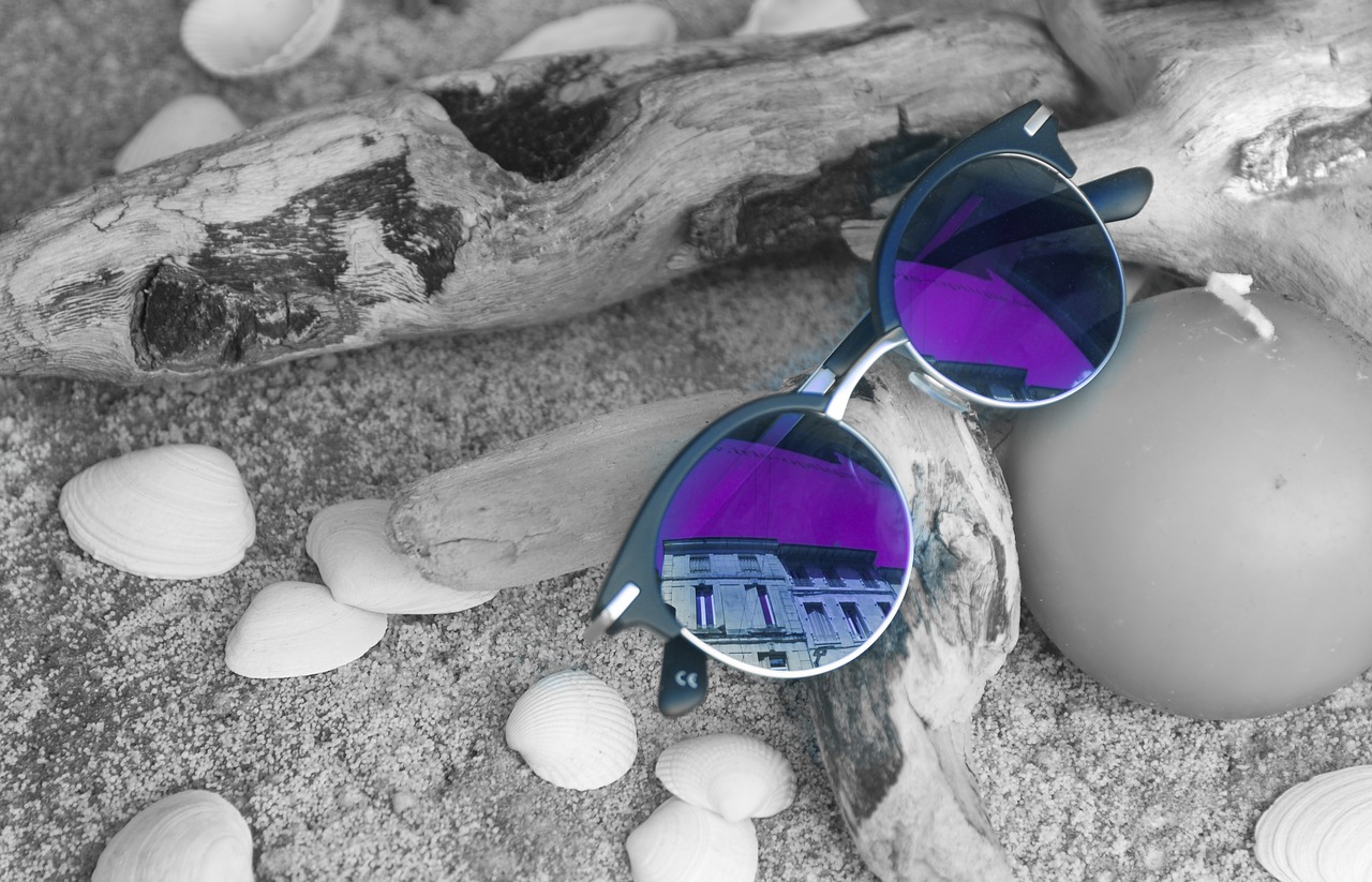 sunglasses purple reflection free photo