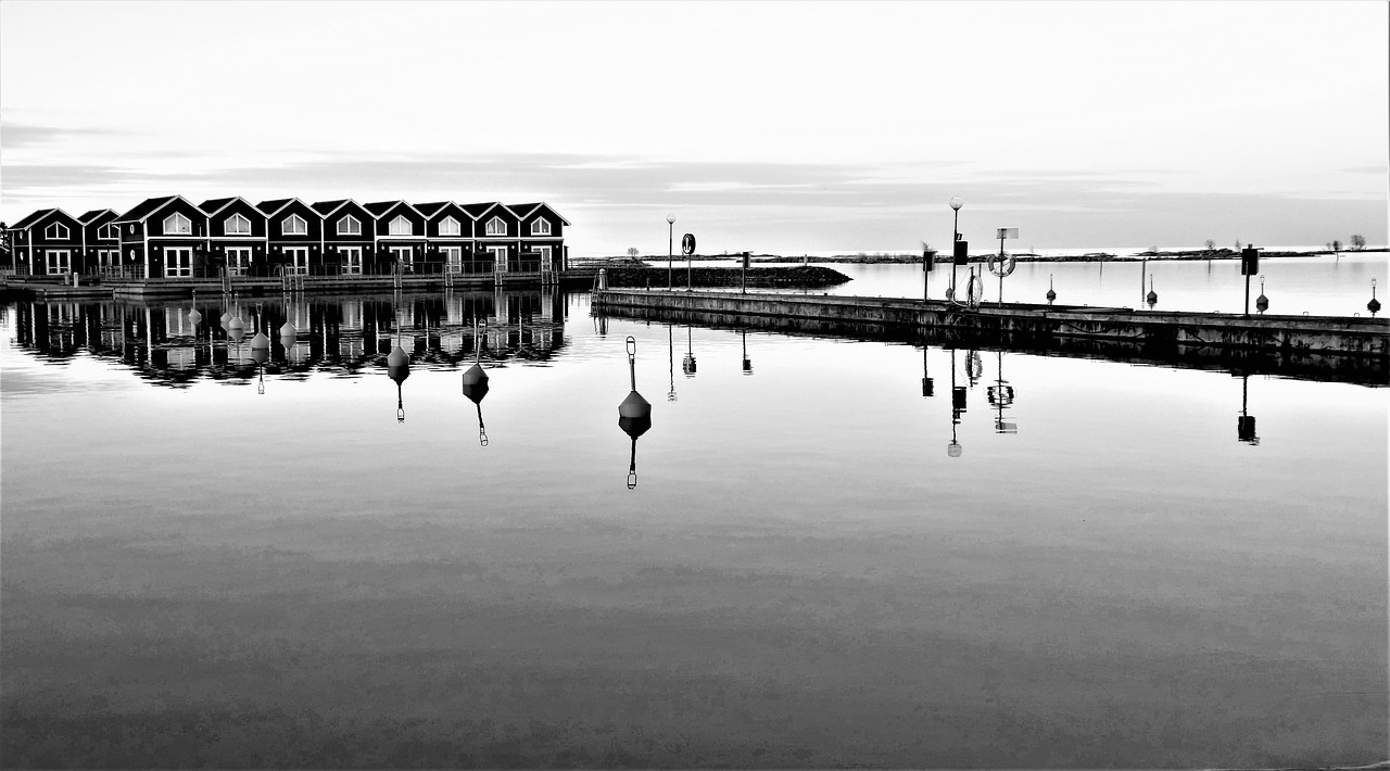 sunnanå harbour port boathouses free photo