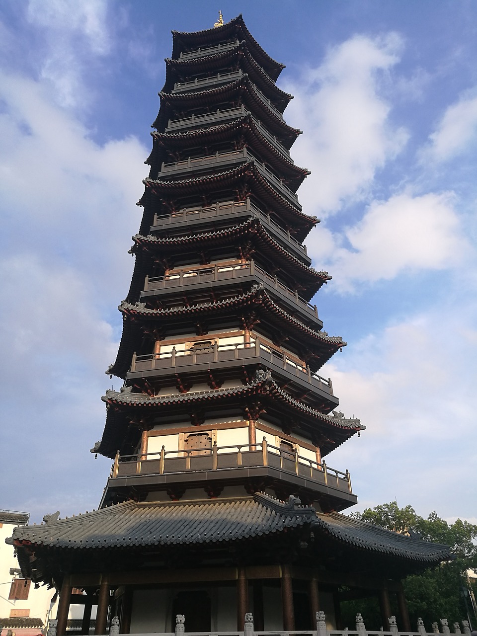 sunny days tower ancient architecture free photo