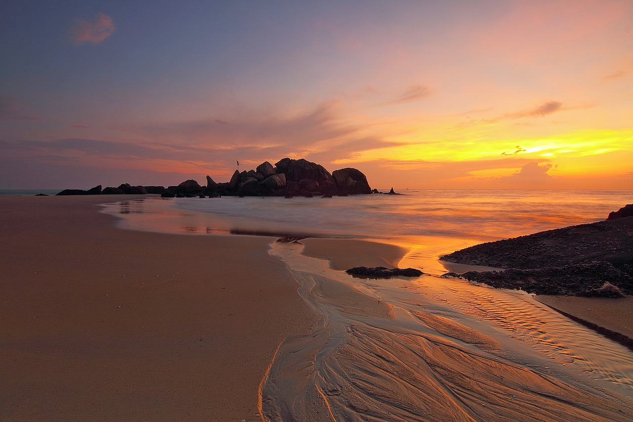 sunrise sleeping giant seascape free photo