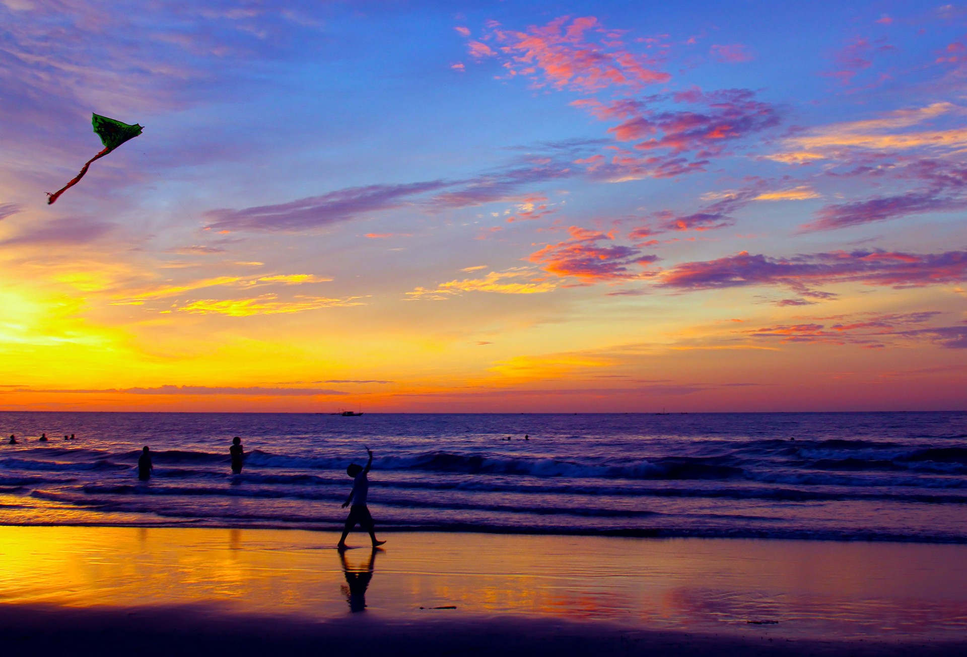 dawn som son beach thanh hoa free photo