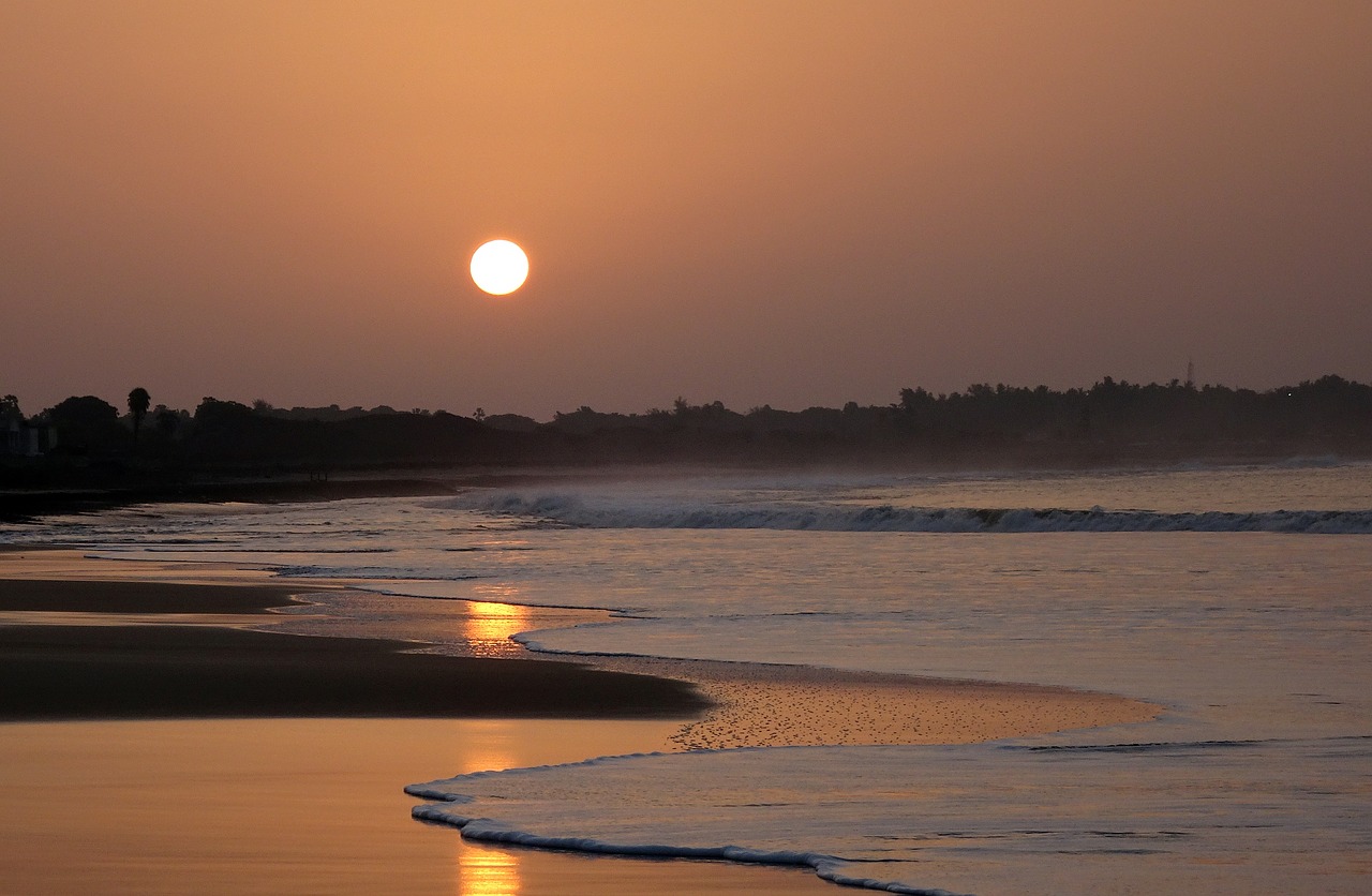 sunrise sea shore free photo