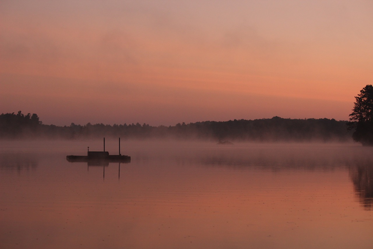 sunrise water fog free photo