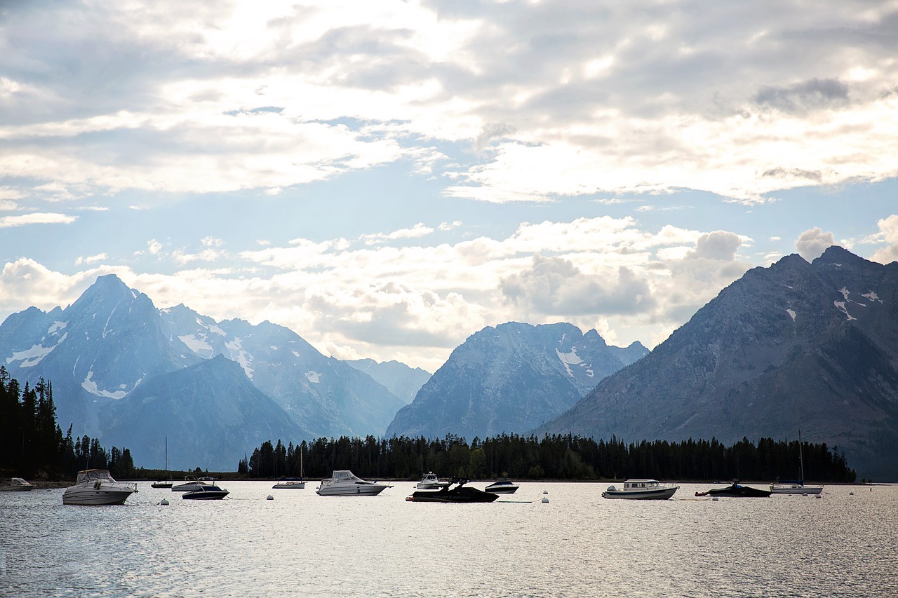 sunrise mountains boats free photo