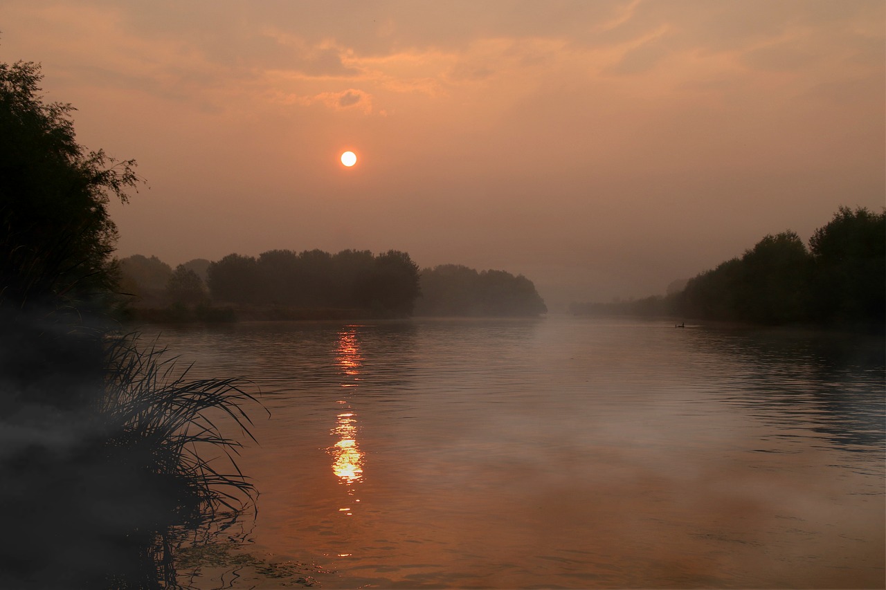 sunrise  water  the haze free photo