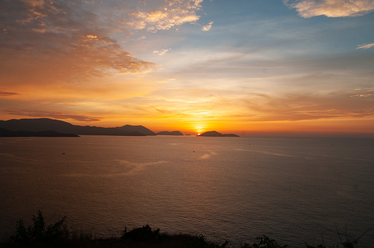 sunrise  sea  nhatrang free photo