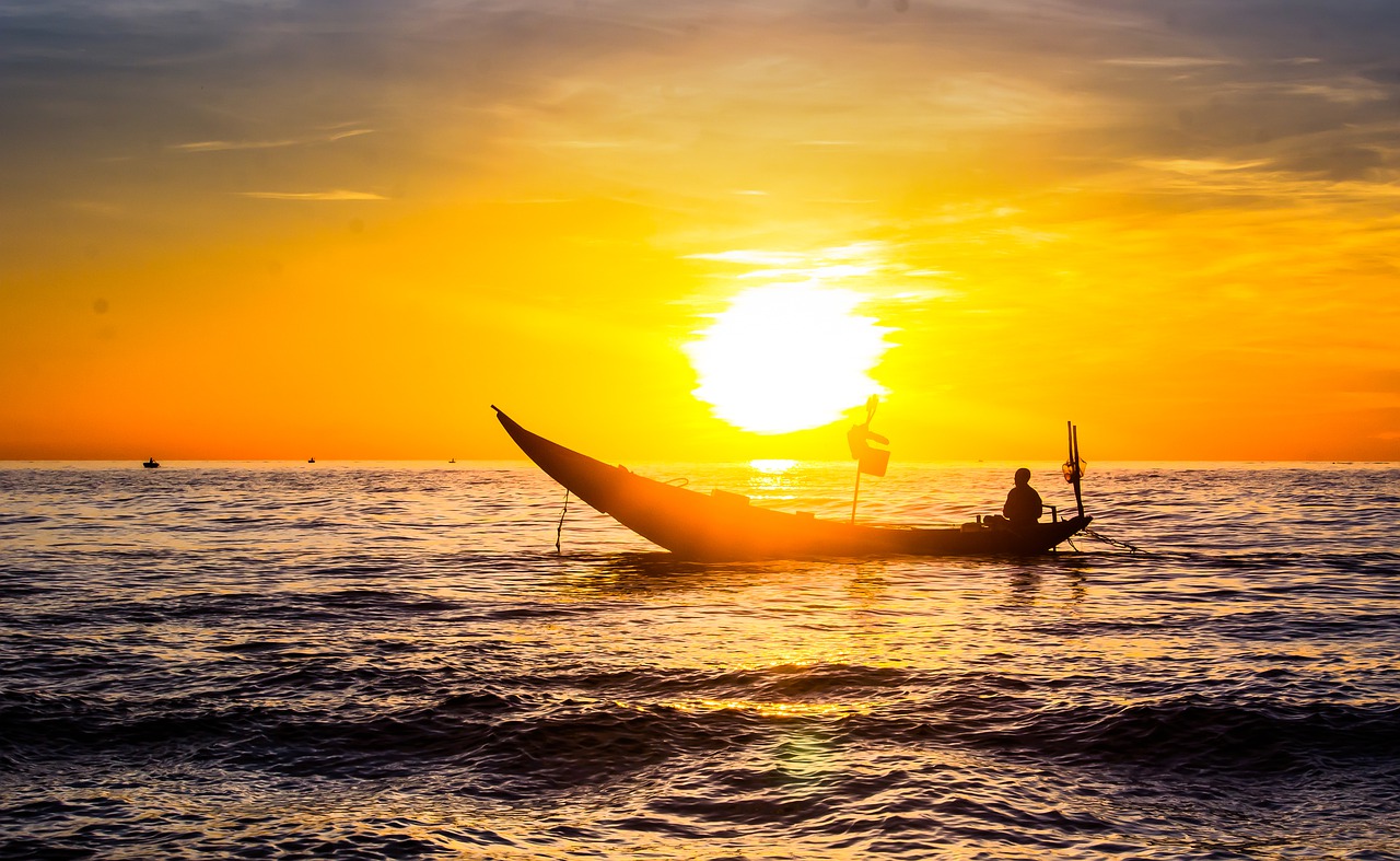 sunrise  vietnam  sea free photo
