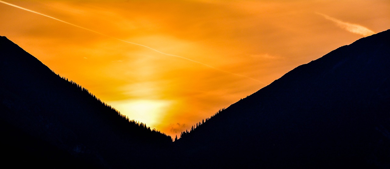 sunrise mountains treetops free photo