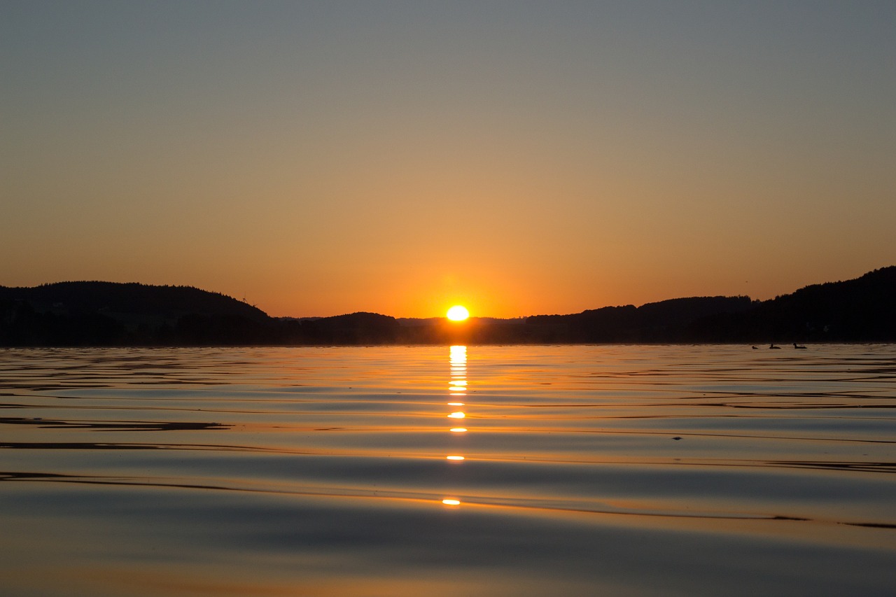 sunrise lake morgenstimmung free photo