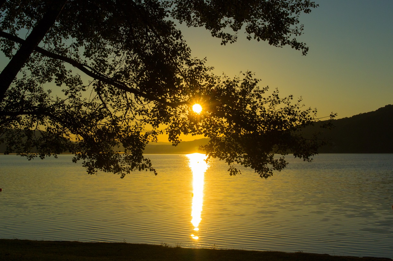 sunrise lake morgenstimmung free photo