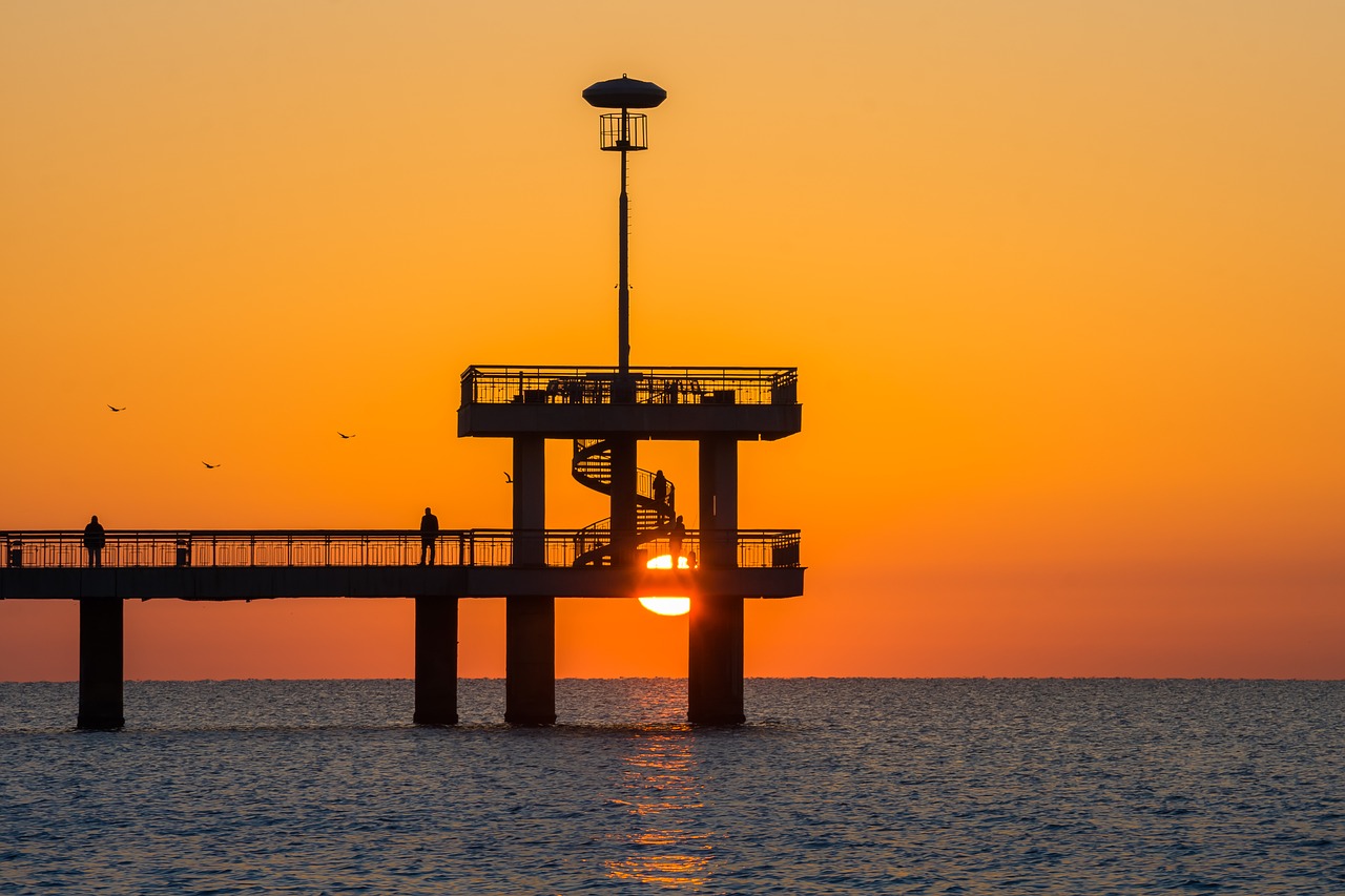 sunrise over the bridge sunrise bridge free photo