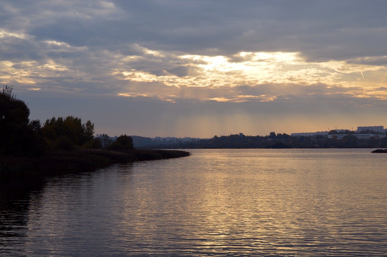 sunset lake reservoir free photo