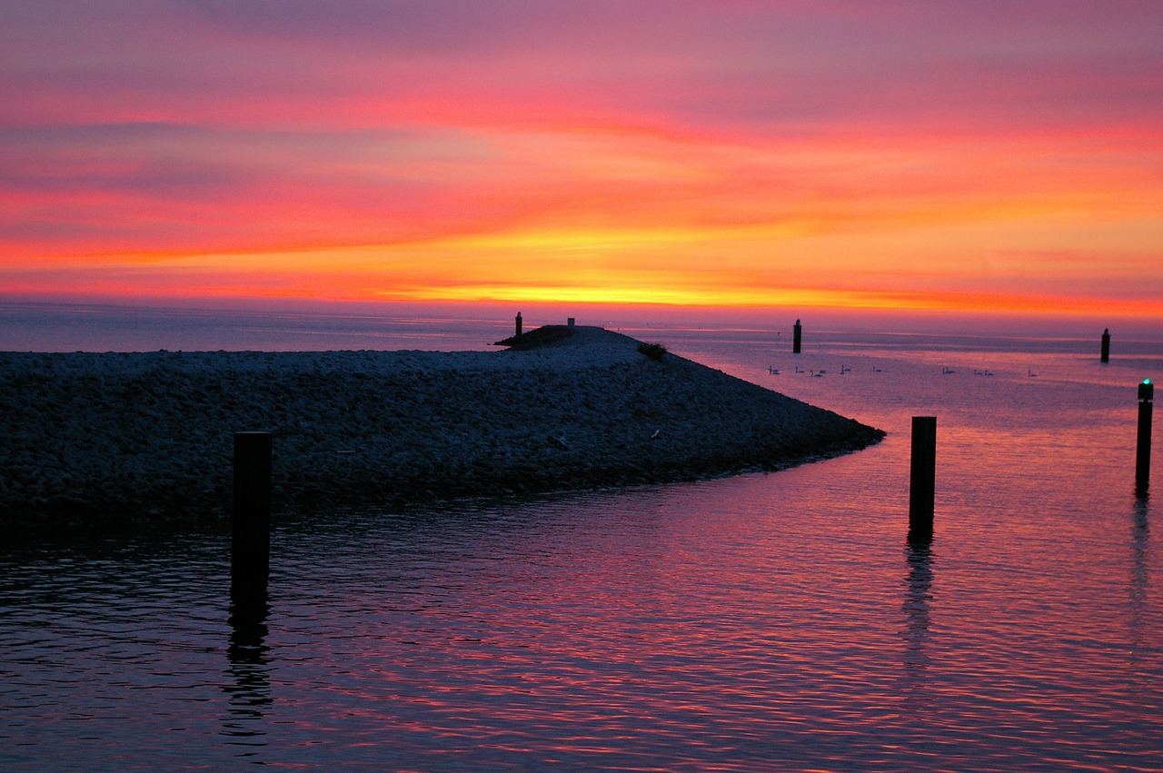 sunset mole marina free photo