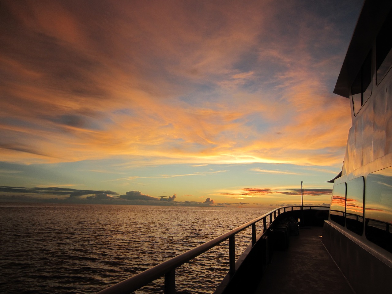 sunset boat sailing free photo