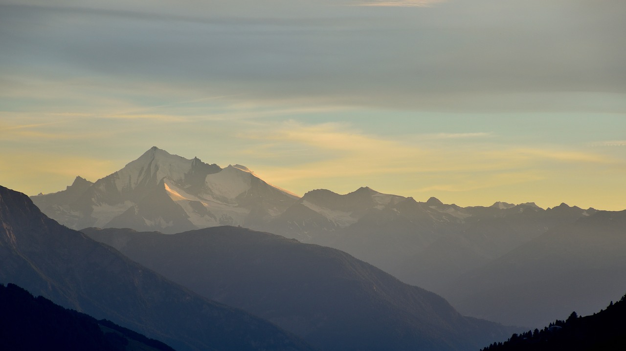 sunset mountain clouds free photo