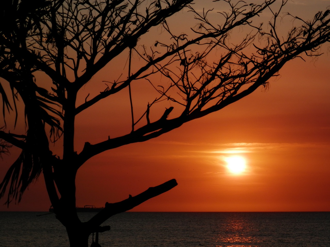 sunset santa marta sea free photo