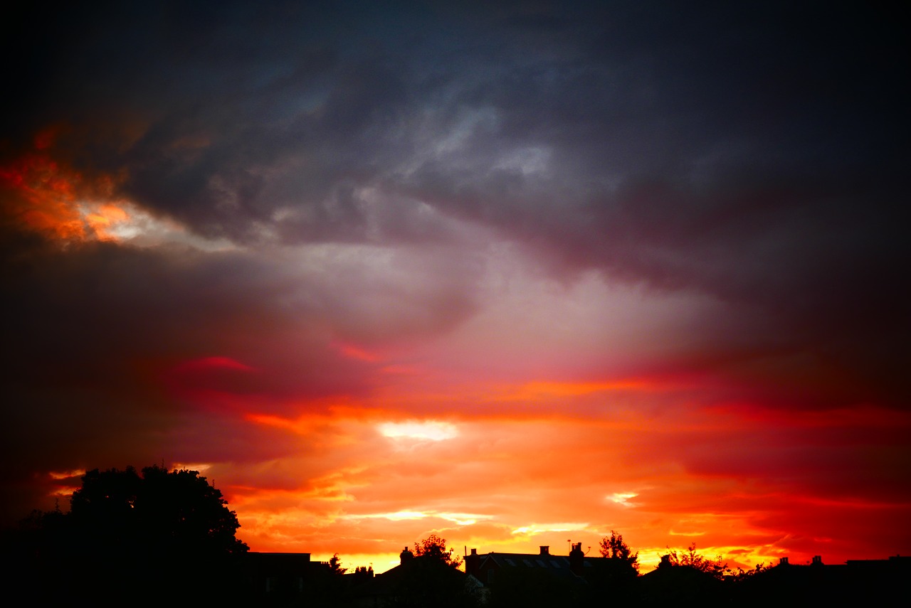 sunset sunsetting clouds free photo