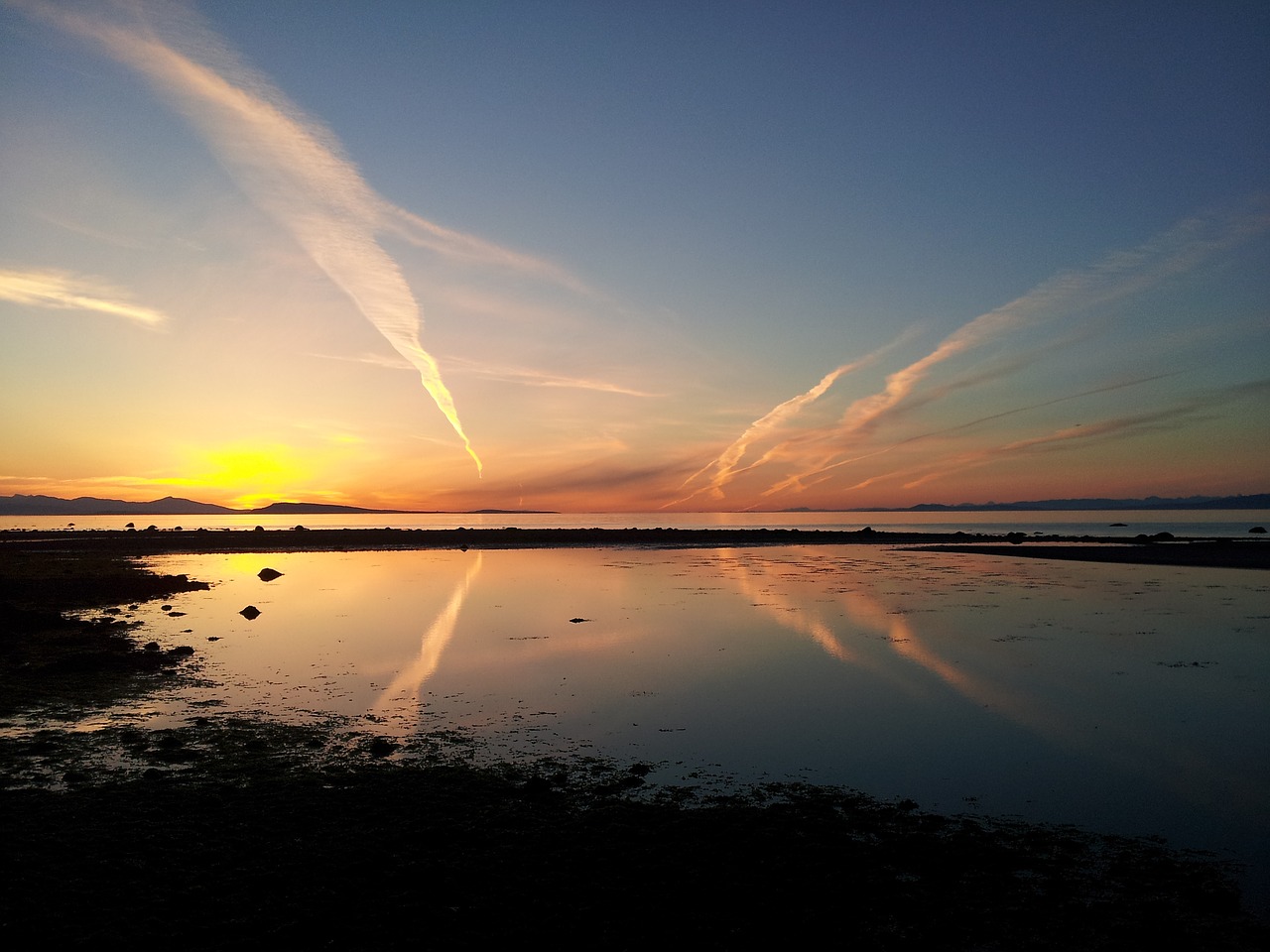 sunset qualicum beach vancouver island free photo