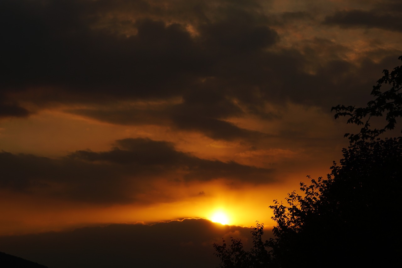 sunset clouds abendstimmung free photo