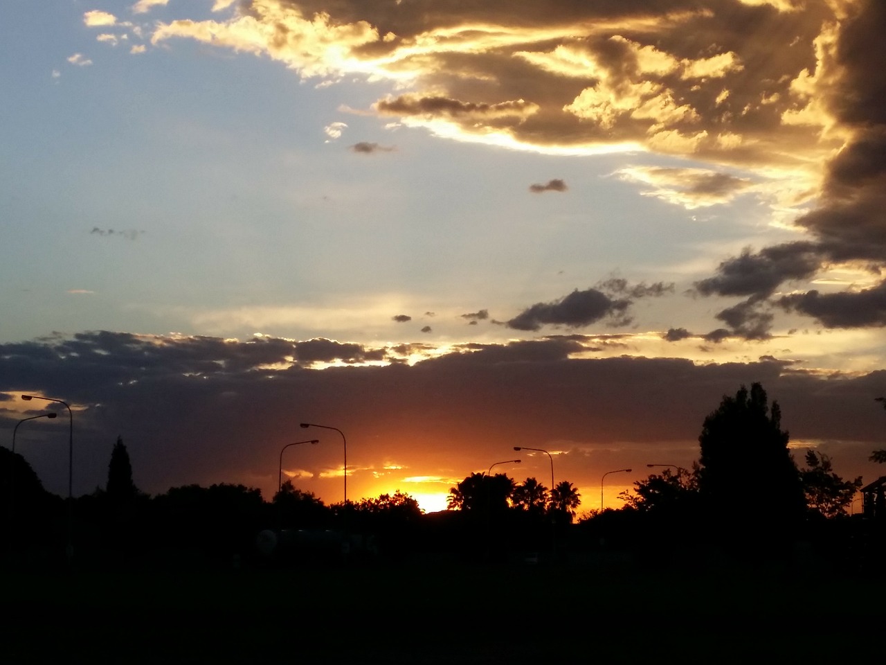 sunset skyline sky free photo