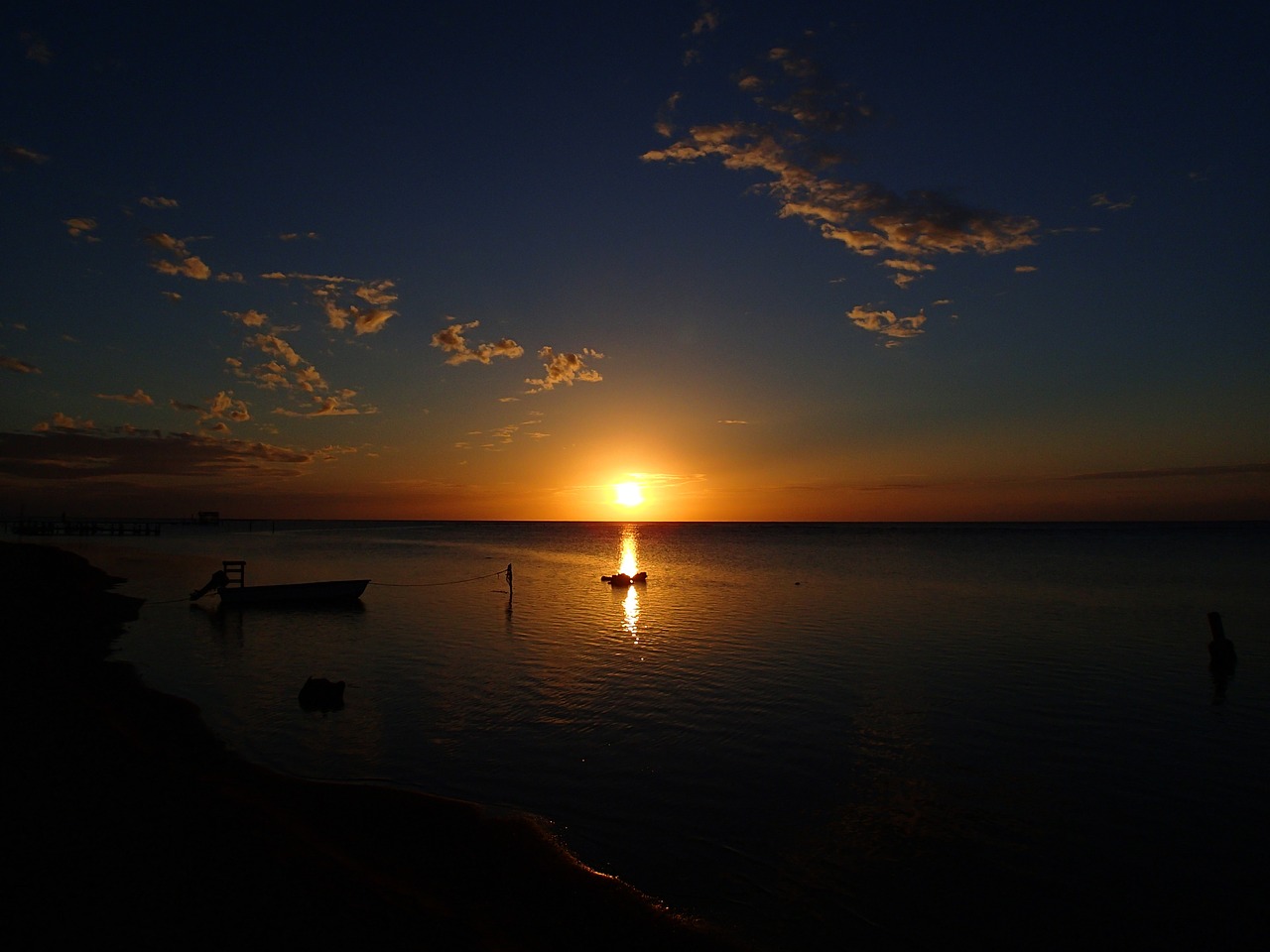 sunset roatan boat free photo