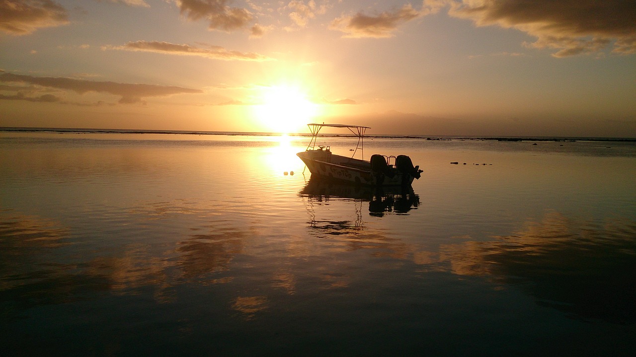 sunset sea boat free photo