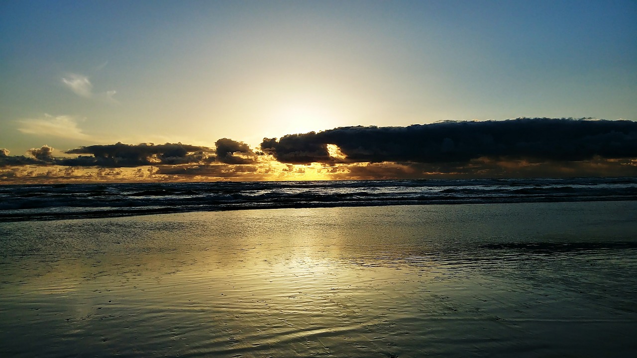 sunset oregon beach clouds free photo