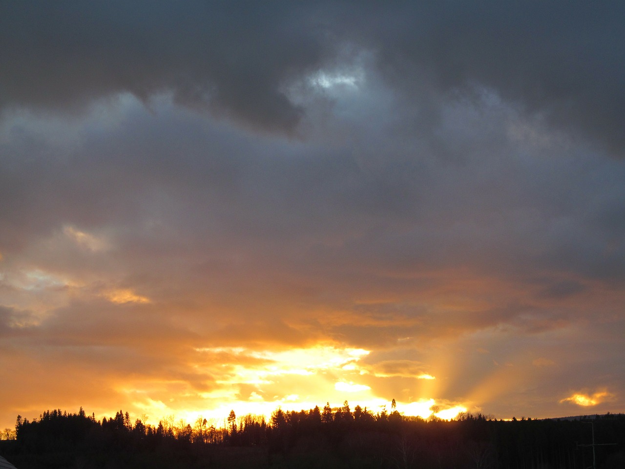 sunset evening sky colorful evening sky free photo