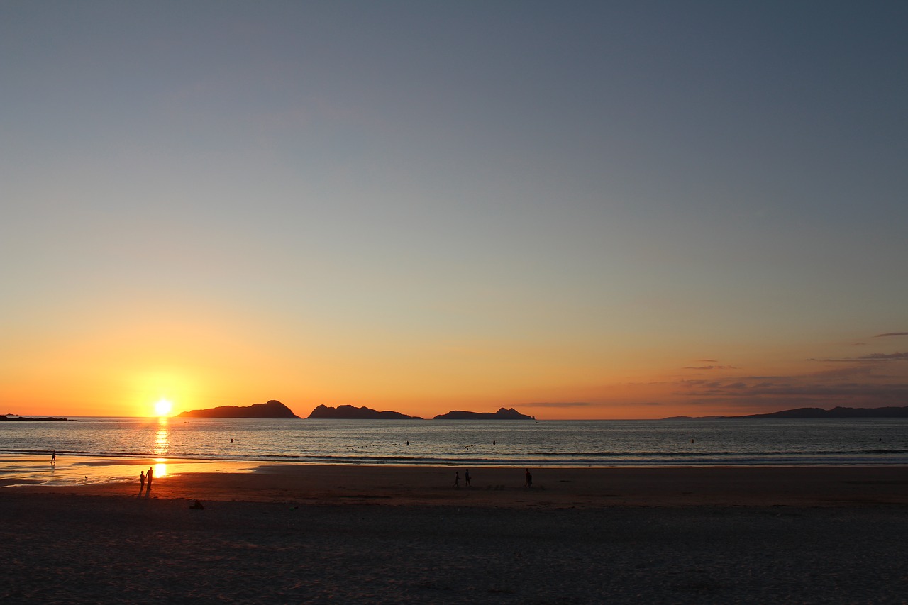 sunset beach islas cies free photo