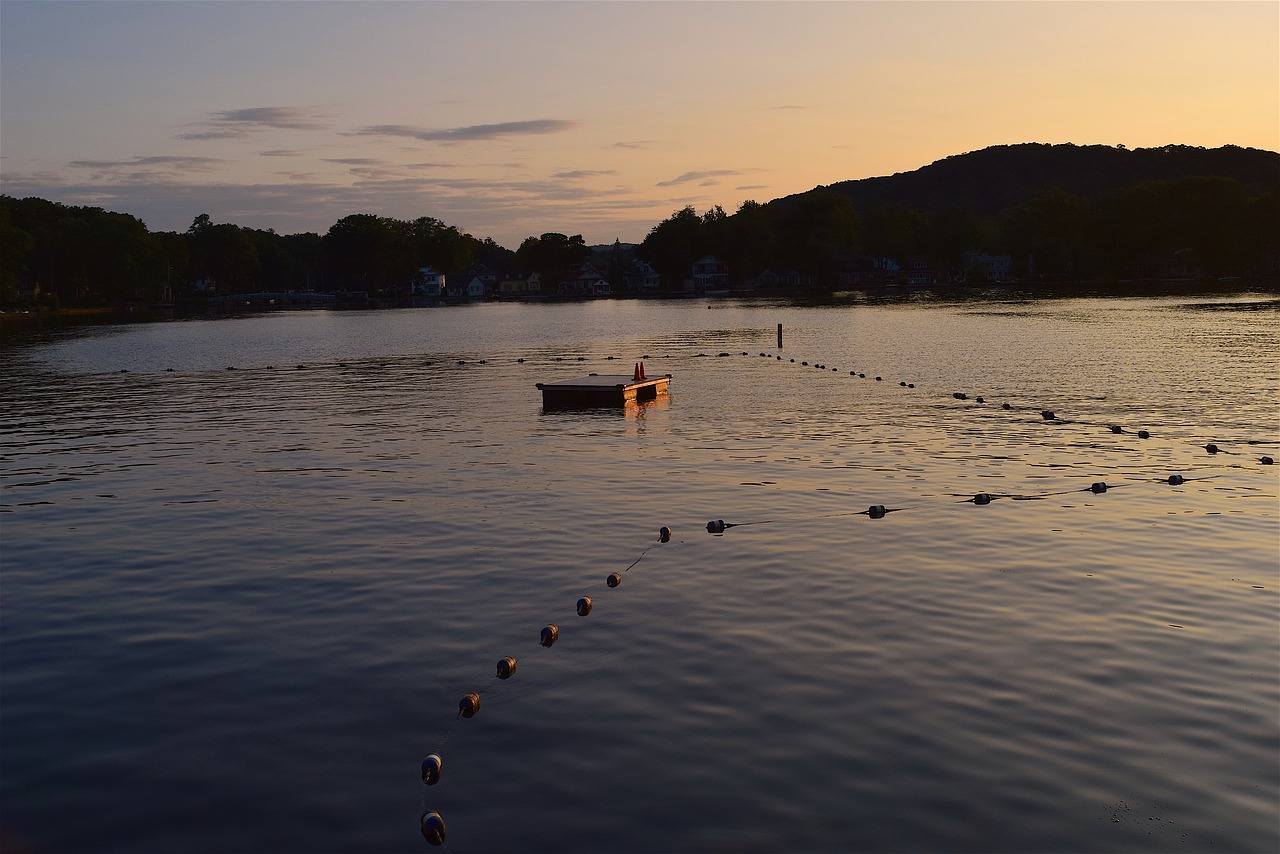 sunset lake dock free photo
