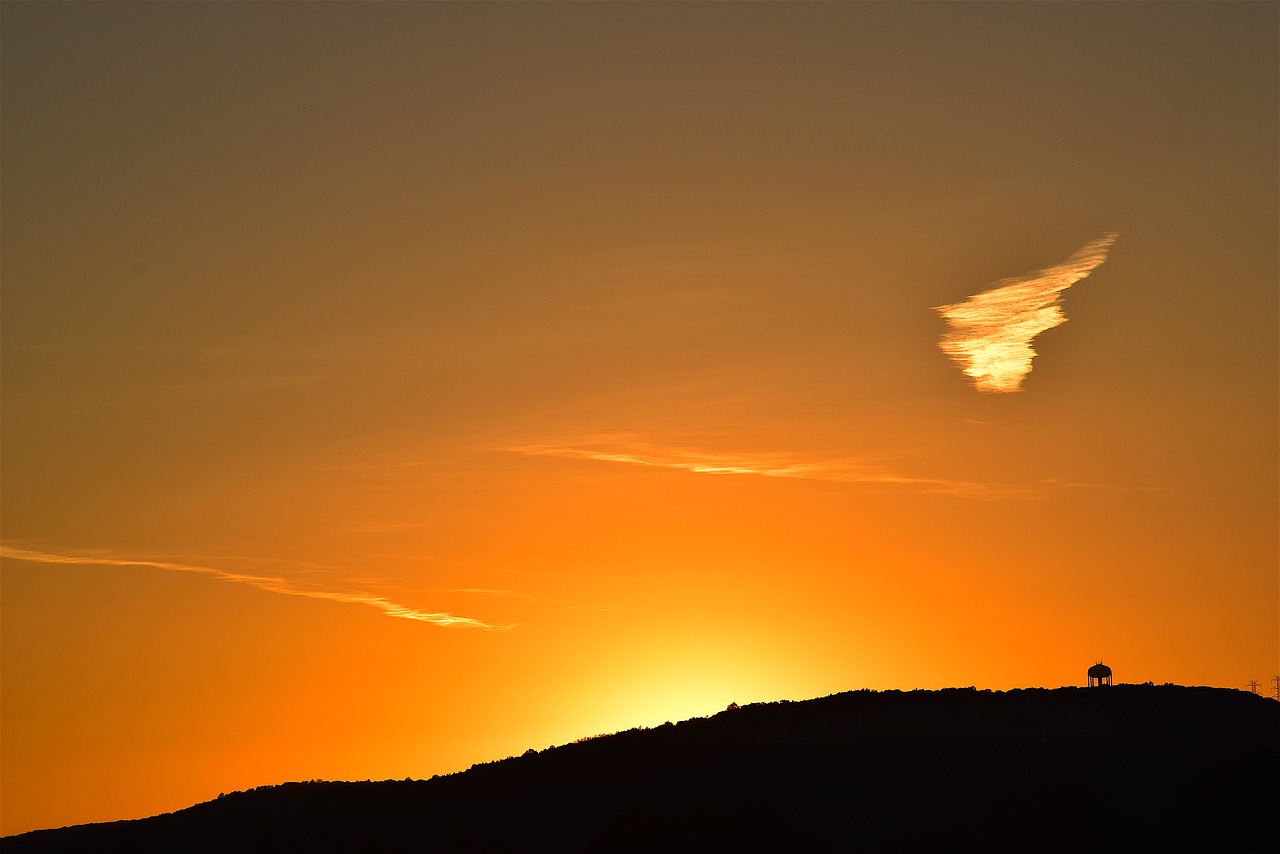 sunset mountain cloud free photo