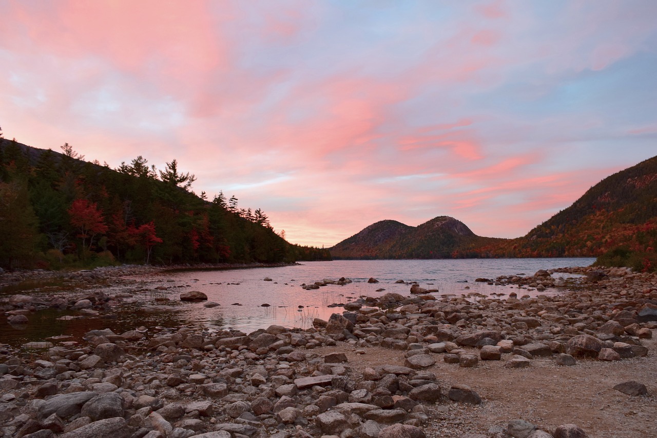 sunset lake shoreline free photo