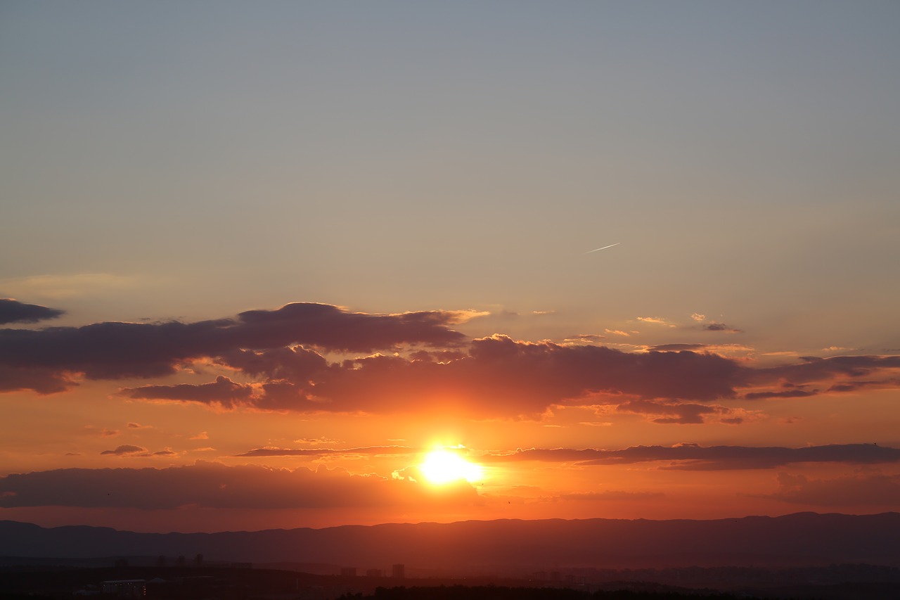 sunset  in the evening  horizon free photo