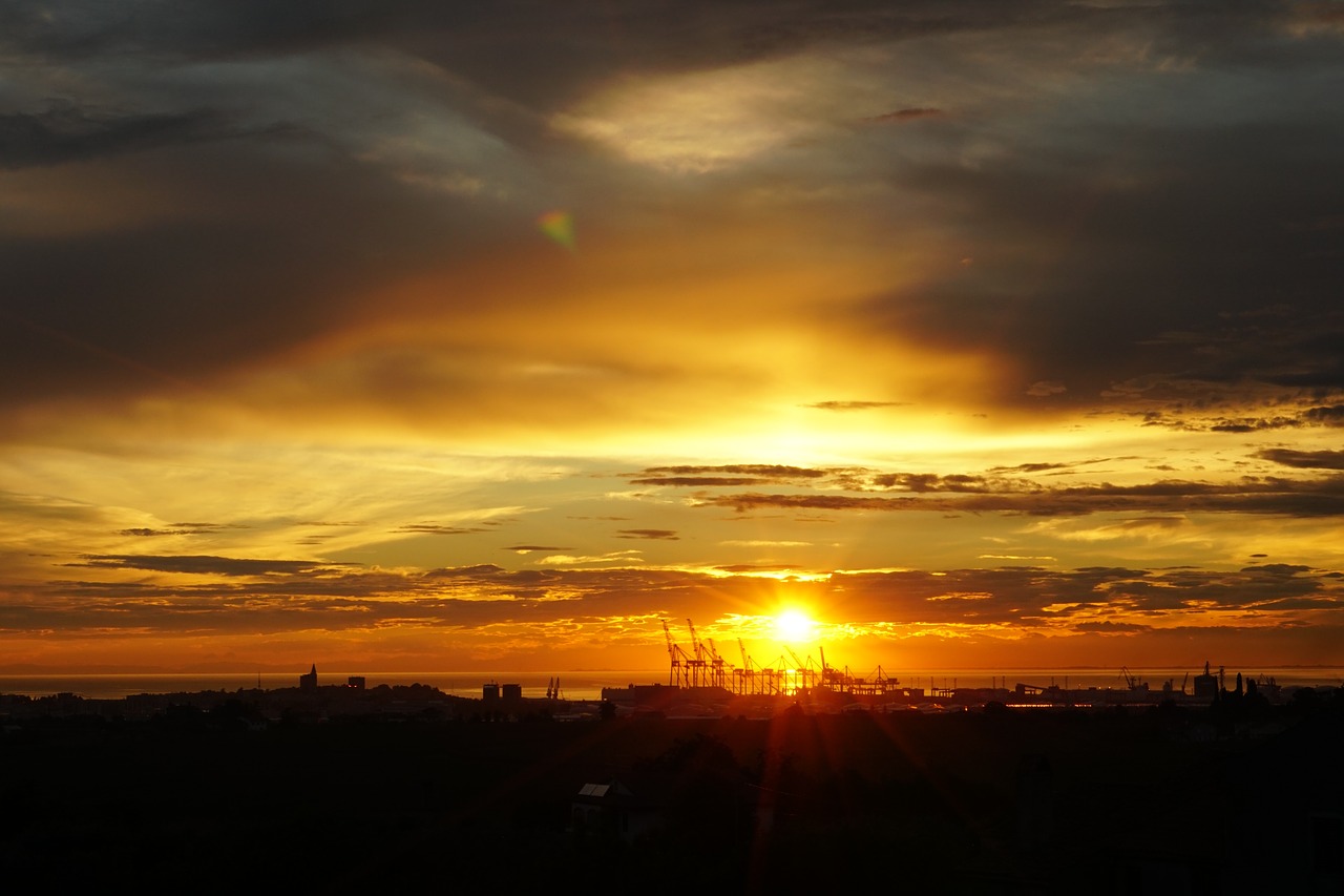 sunset  evening sky  clouds free photo