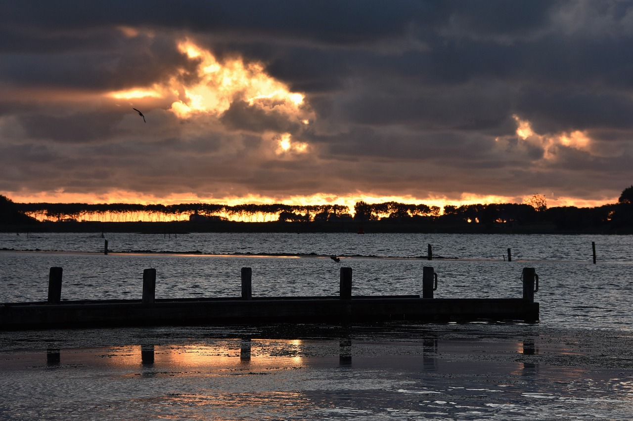 sunset  evening sky  scaffolding free photo